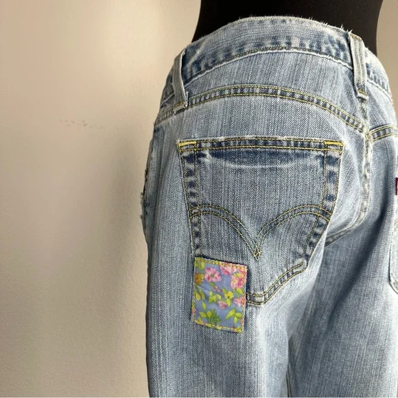 Vintage Levis 513 Floral Patchwork Bootcut Jeans Size 7M Distressed Denim Boho - Picture 9 of 15